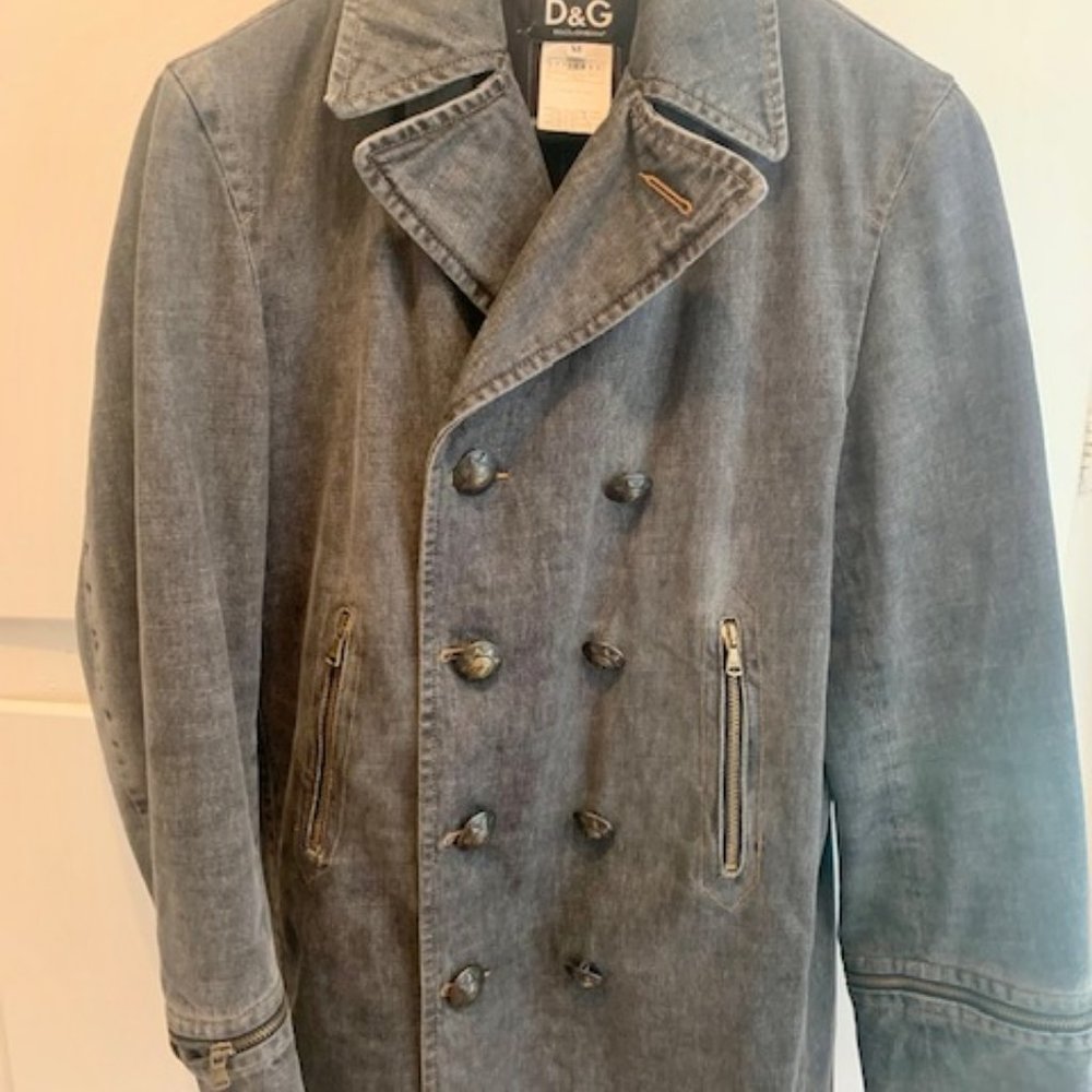 EU- SIZE 50/ USA -40 - MEDIUM  - DOLCE & GABANNA DENIM PEACOAT